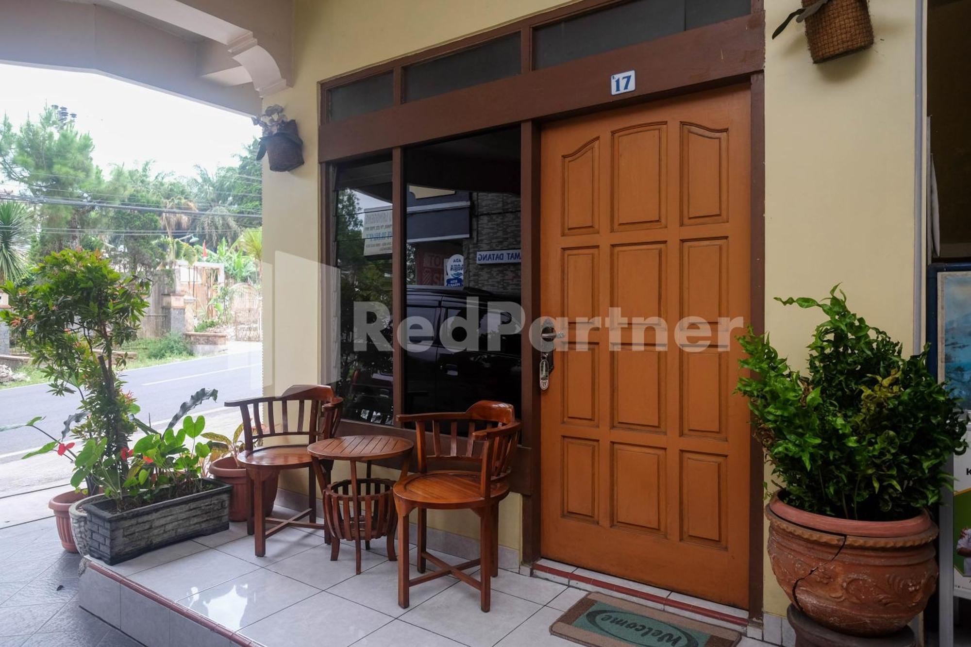 Hotel Sido Langgeng Tawangmangu Mitra Reddoorz Ngoại thất bức ảnh